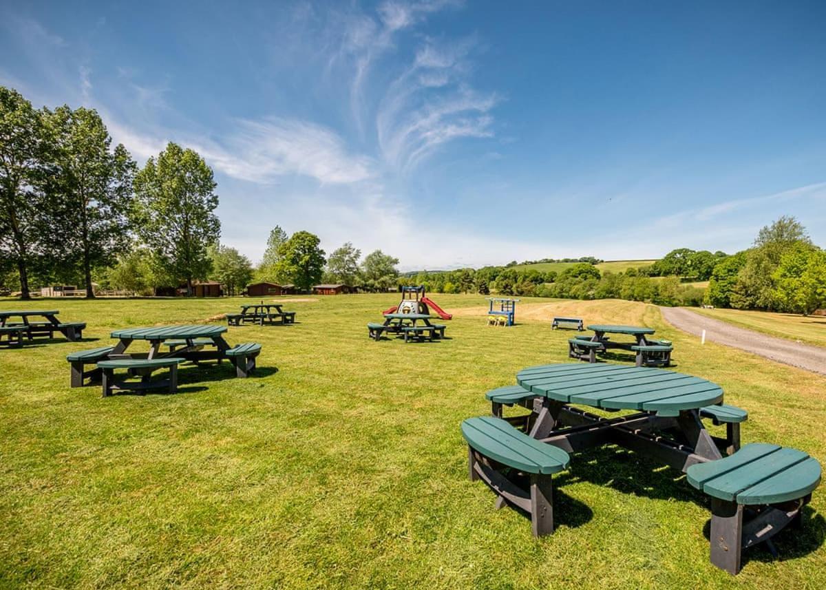 Fingle Glen Lodges Whitestone エクステリア 写真